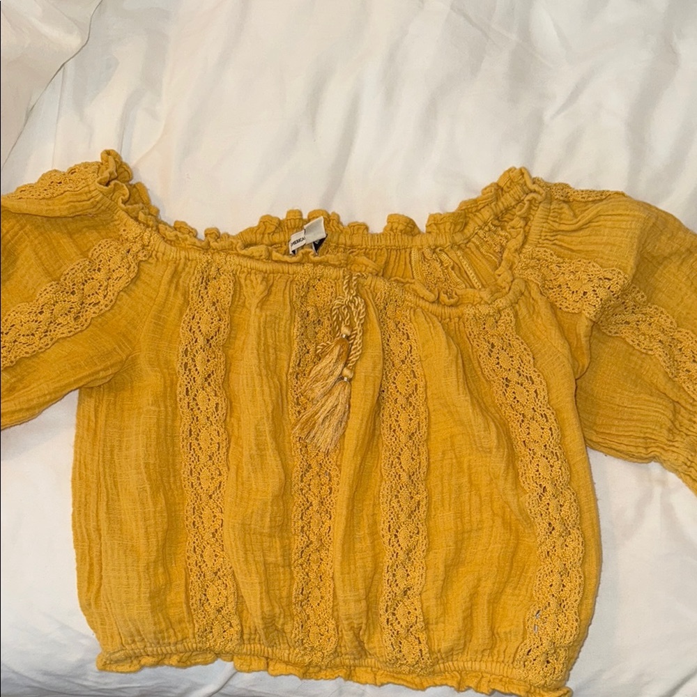 American Eagle Mustard Off-Shoulder Top
